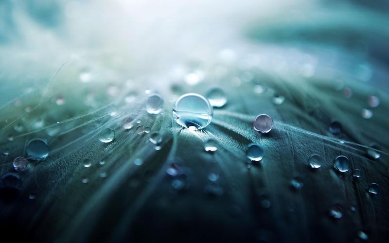 水滴轻桌面