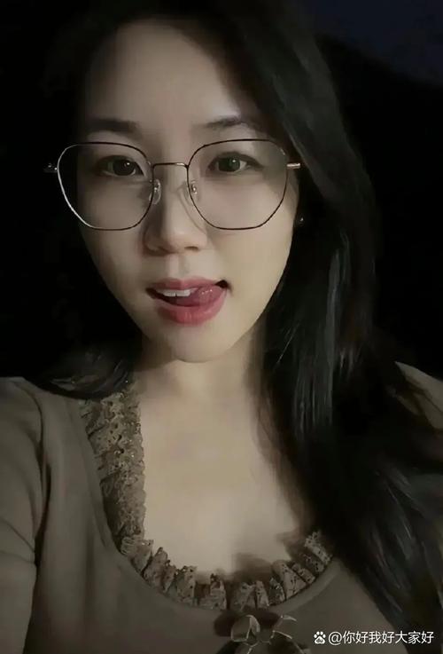 《漂亮的女邻居