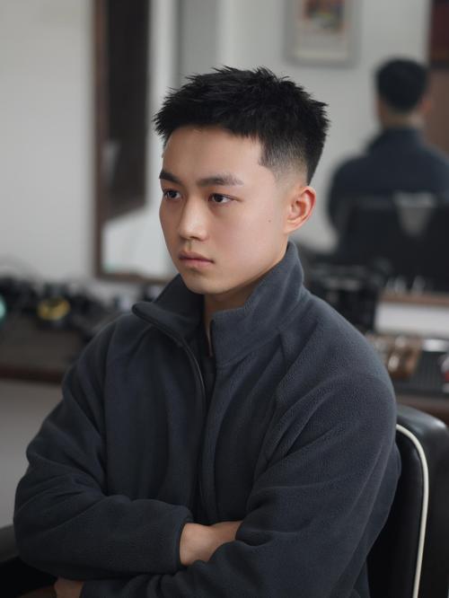 男士发型软件下载无广告版