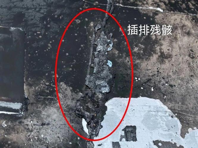 男子凌晨“内急”躲过一劫