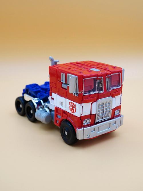 变形卡车