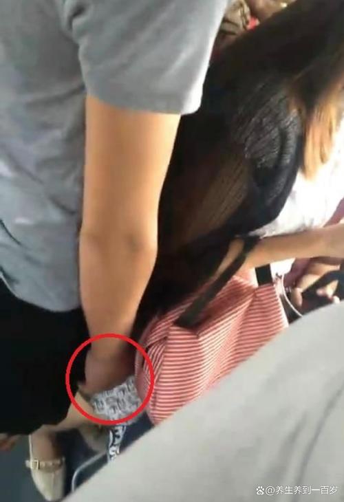 摸吧影视版