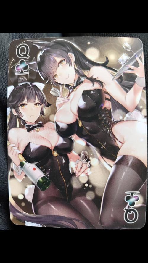 和女性角色打扑克怀孕的游戏