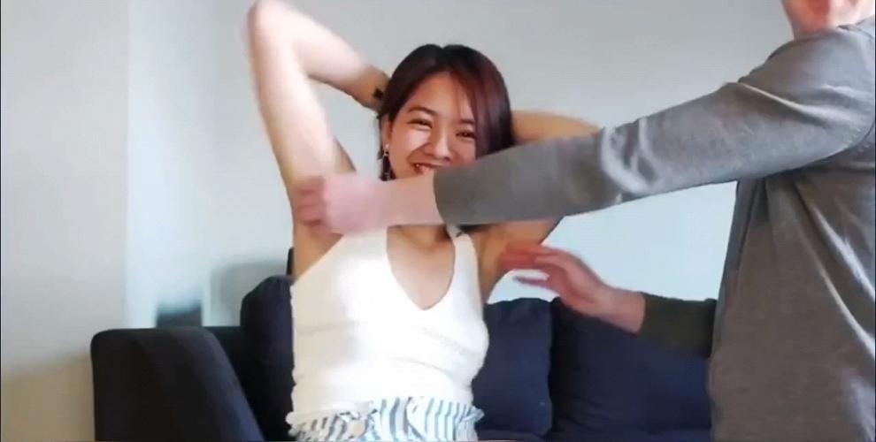 小姐姐挠痒痒搞笑视频高清版