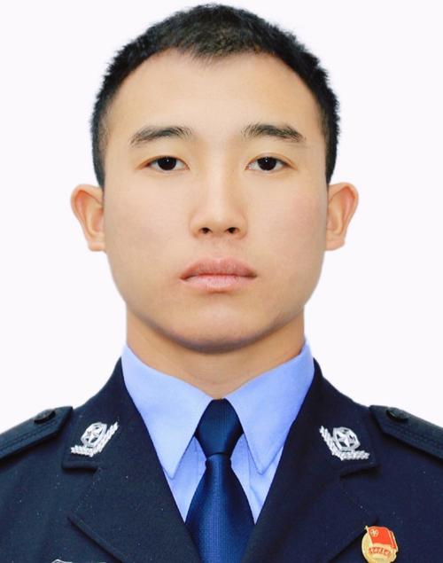 警察证件照生成器在线