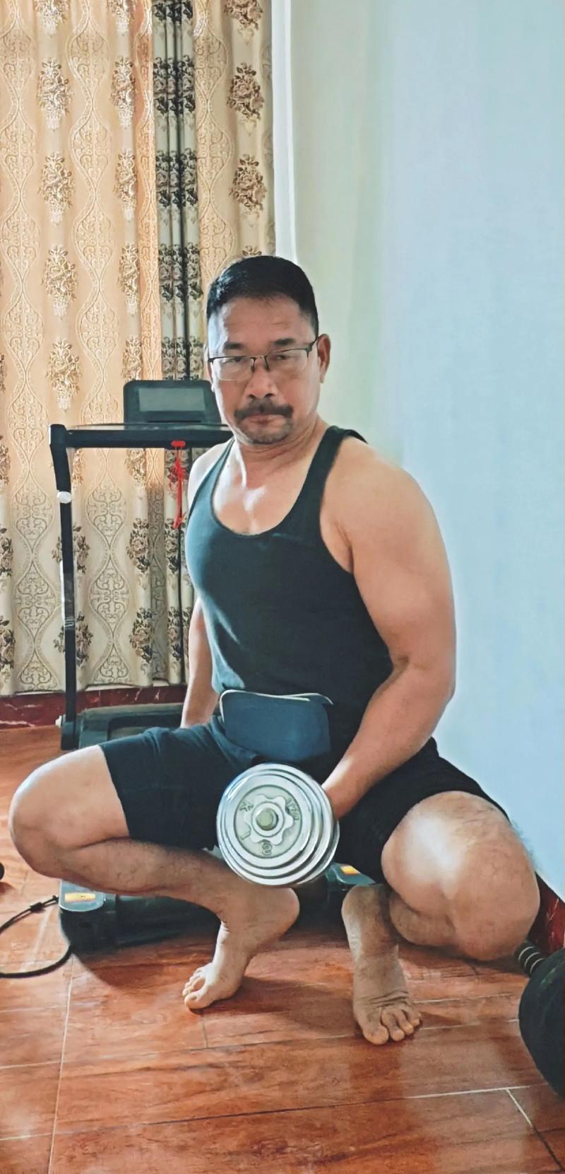 肌肉大叔的假期