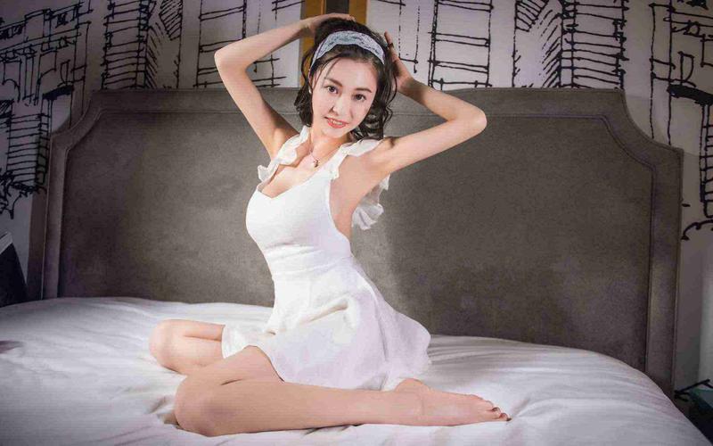 鉴黄师abb最更新内容查询方法白色版无删