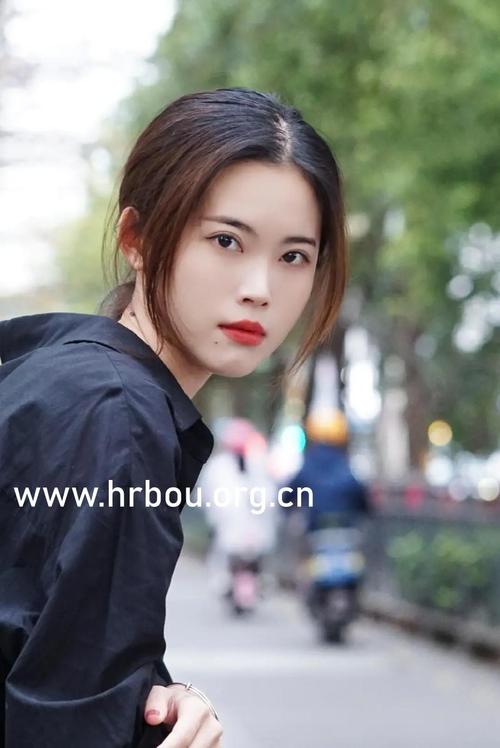 男人女人一起嗟嗟嗟很痛原声